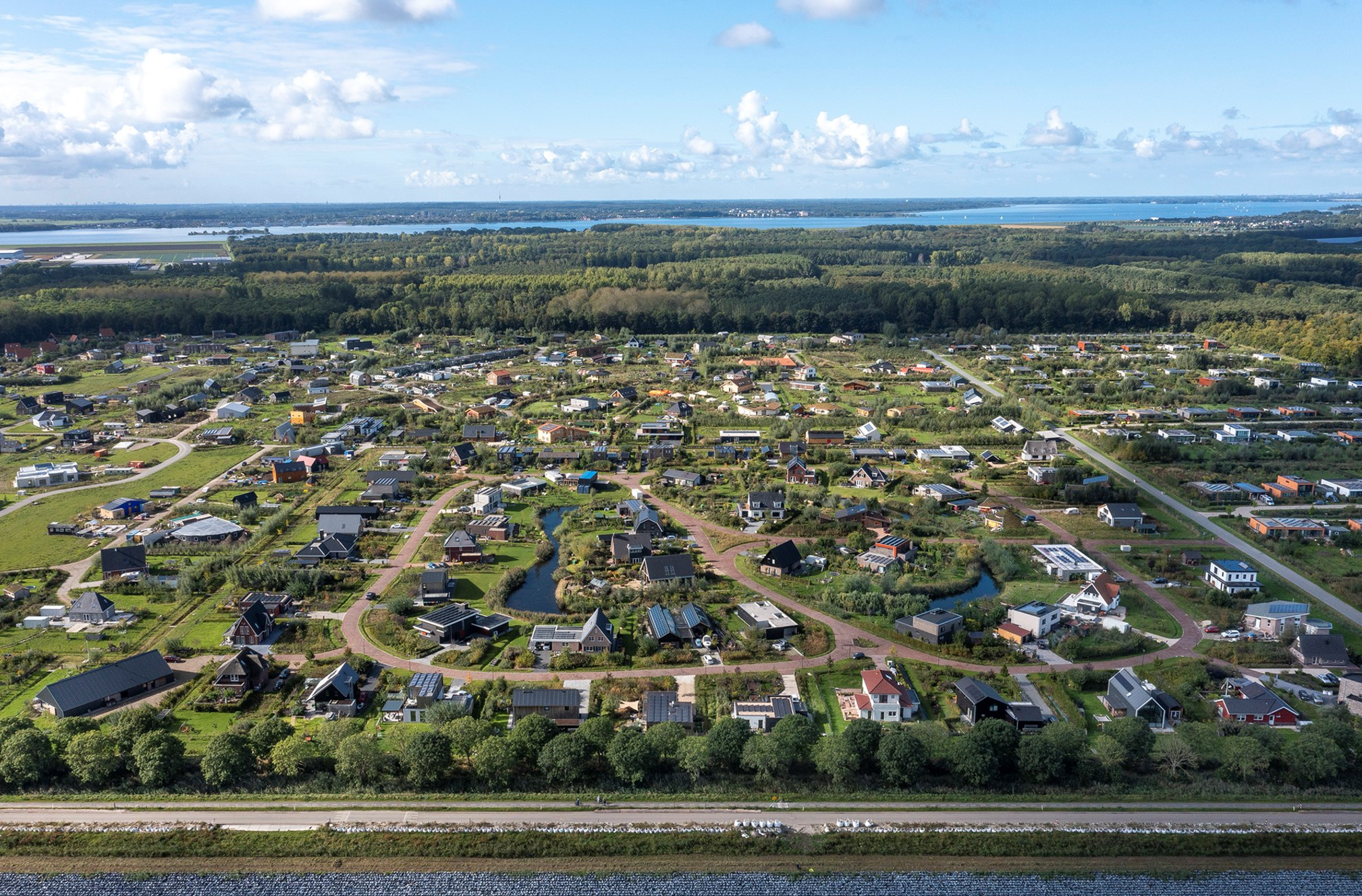 Icon self-organisation-in-a-new-dutch-suburb-housing-development-in-oosterwold